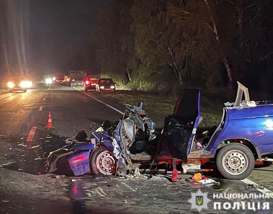 На Борзнянщині загинула молода сімʼя: поліція розслідує наслідки смертельної ДТП