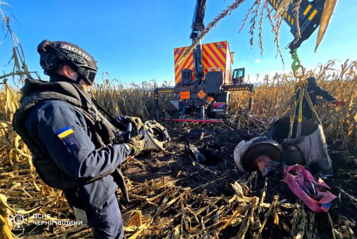 У Ніжинському районі піротехніки вилучили частину ракети «Іскандер»