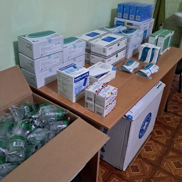 Борзнянський ЦПМСД отримав експрес-тести від асоціації «Medicos del Mundo»