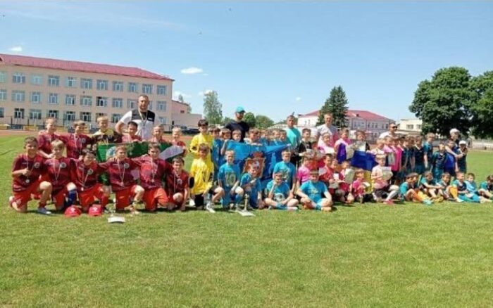 Юнацька команда Борзни здобула золото на футбольному турнірі в Борзні