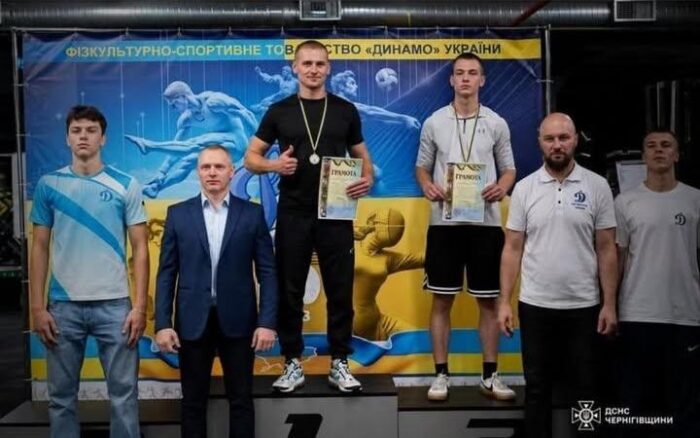 Рятувальники з Борзни вибороли нагороди на чемпіонаті з гирьового спорту