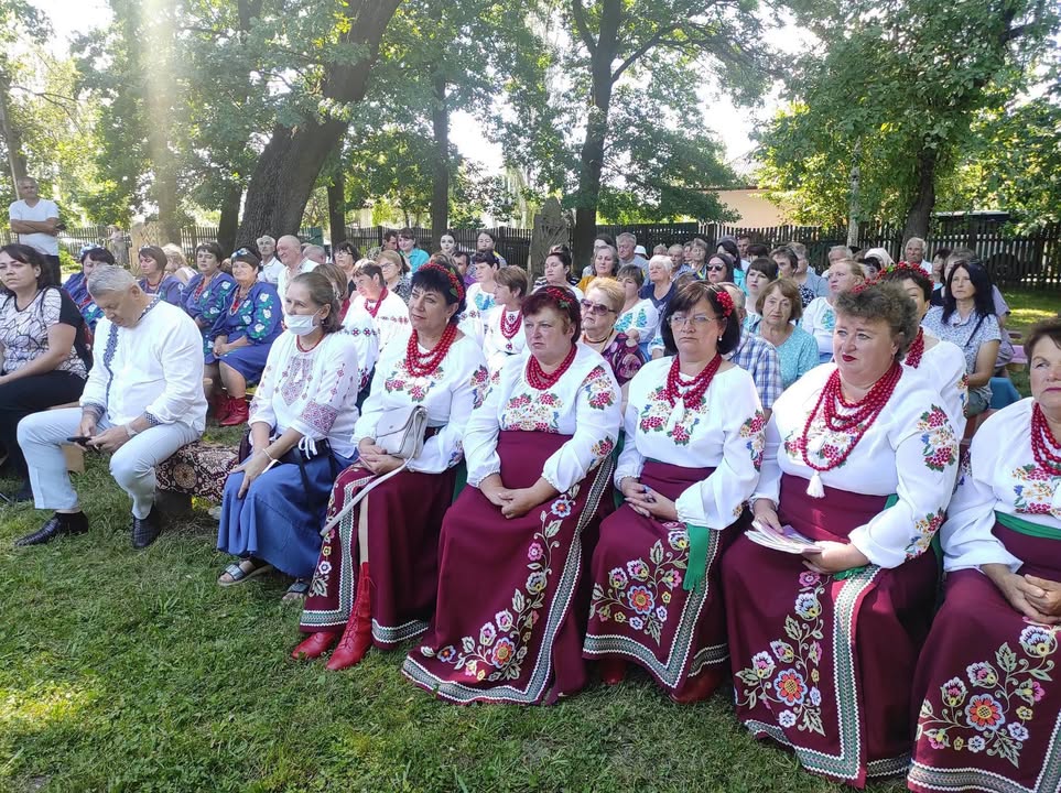 Жителі Борзни зібрали 6 800 гривень для військових на благодійному заході