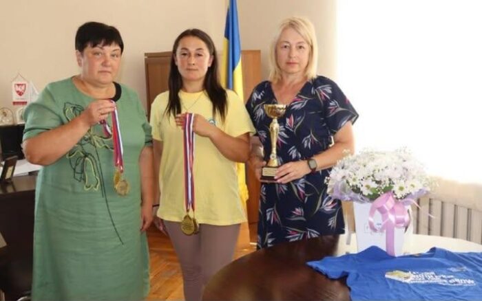 Спортсменка Яна Дрозд зустрілася з головою громади у Борзні