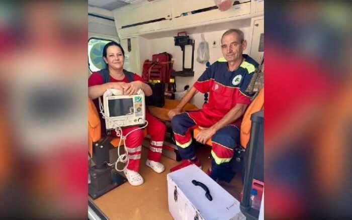 У Борзні бригада екстреної меддопомоги провела електричну кардіоверсію чоловіку з раптовою втратою свідомості