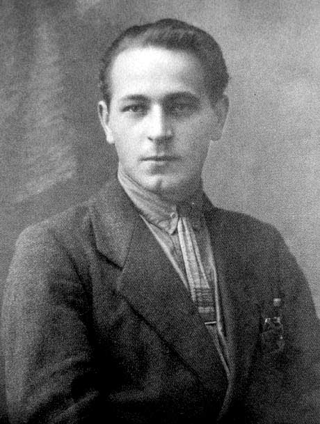 Хлопець, який утік від розстрілу під Борзною: Анатоль Олійник і його короткі тридцять три роки